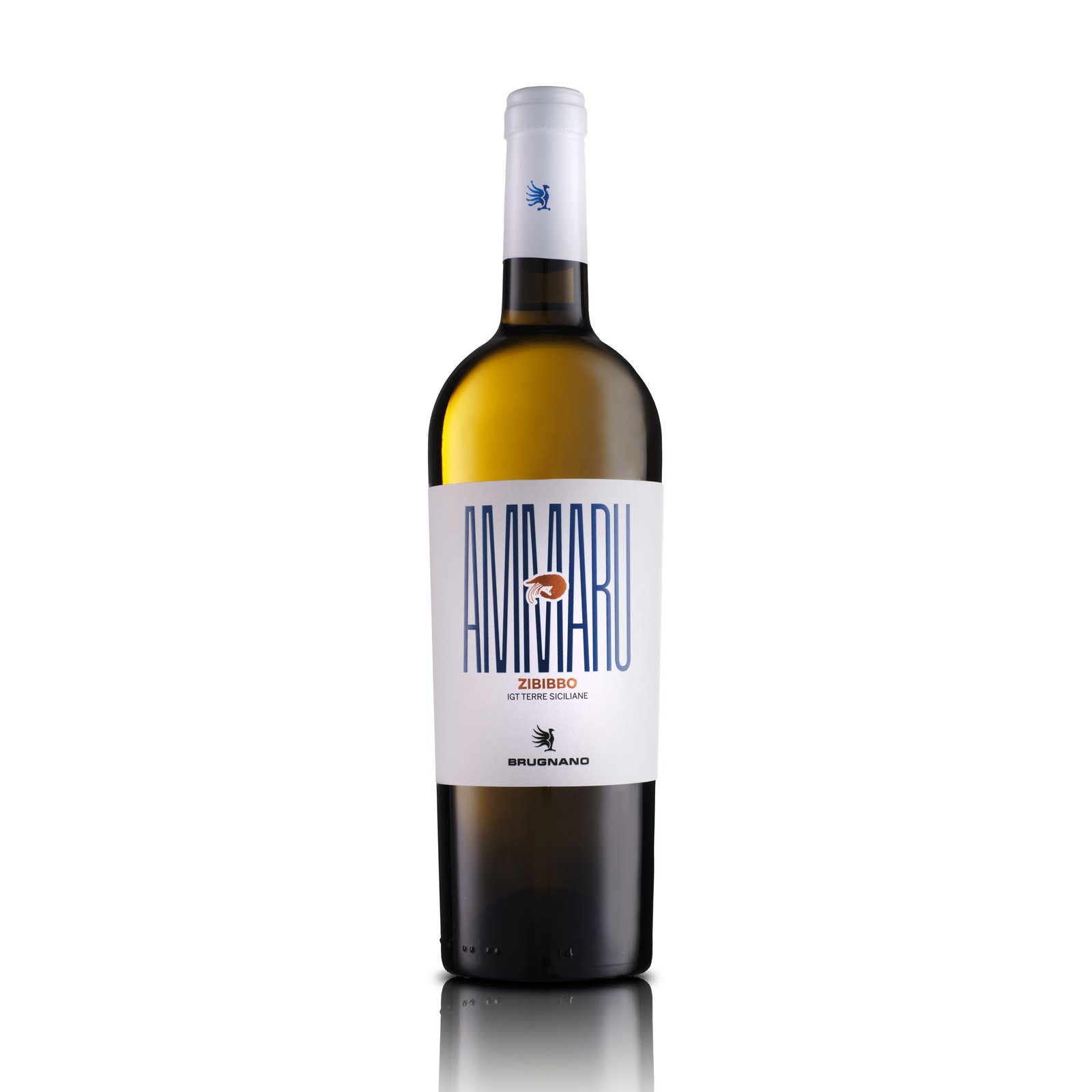 Packshot of Ammaru Zibibbo on white, clipped, with its reflection